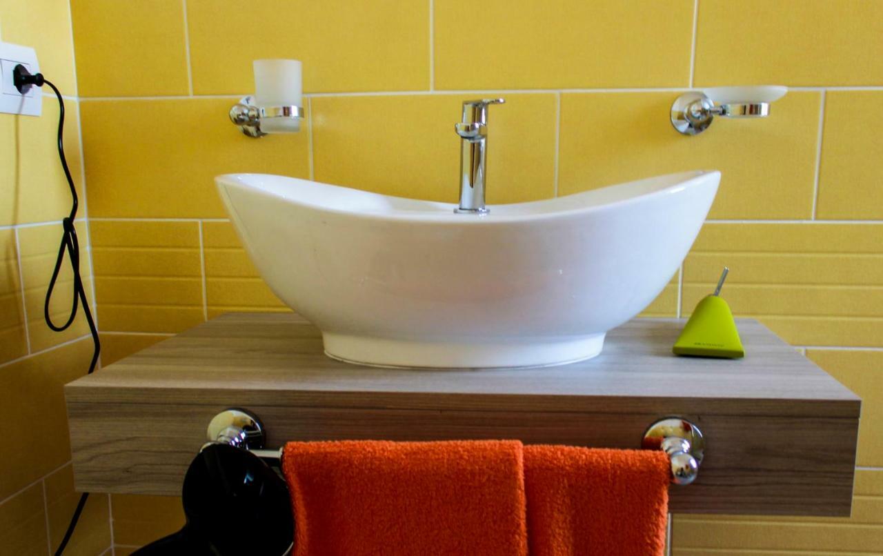 B&B L'Arcobaleno プーラ エクステリア 写真