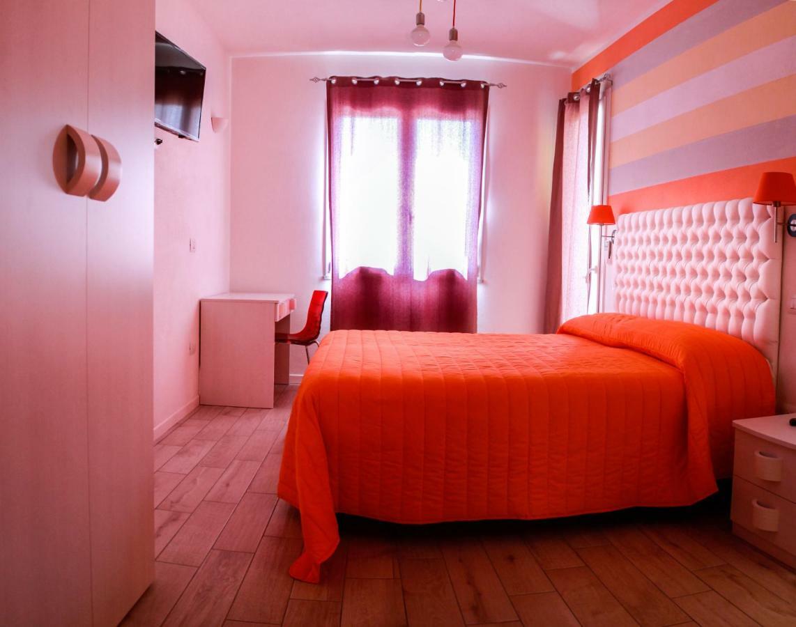 B&B L'Arcobaleno プーラ エクステリア 写真
