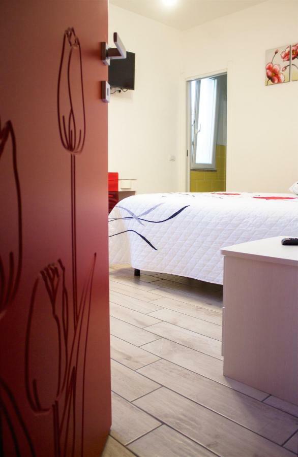 B&B L'Arcobaleno プーラ エクステリア 写真